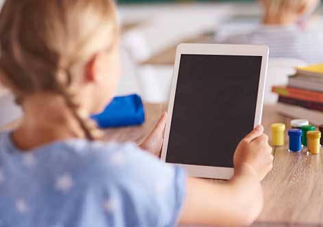 young-girl-ipadl.jpg
